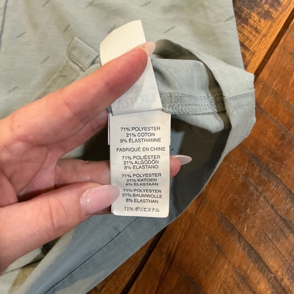 Vuori Men’s Short Sleeve Button Up Shirt Gray Performance Stretch Size Large - Picture 8 of 10